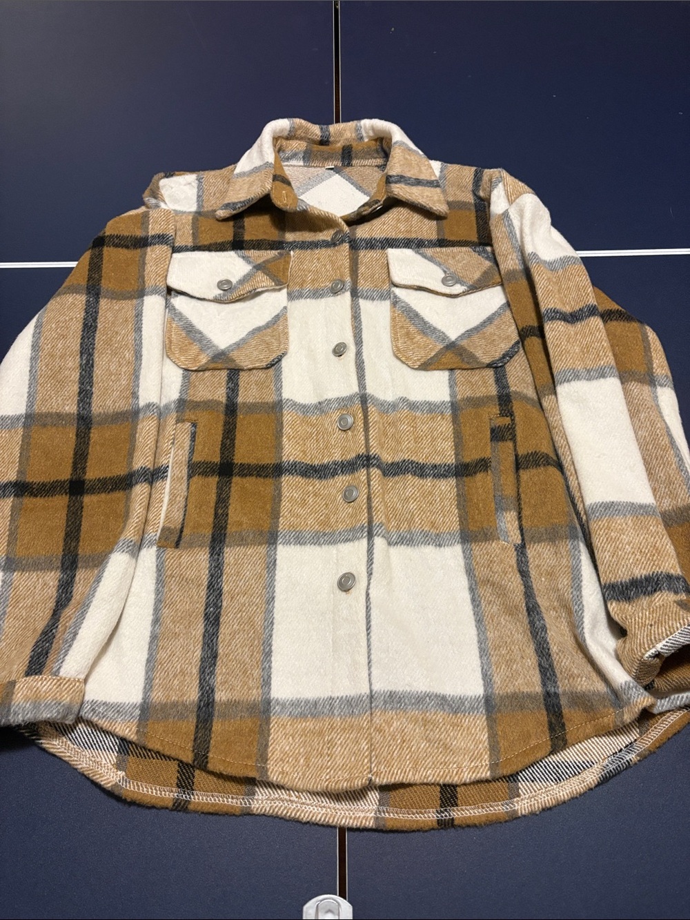 Womens Plaid Button-Up Shirt Jacket in Tan & Cream and navy blue